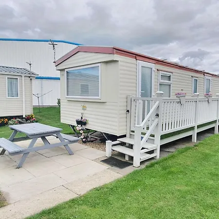 Oasis S108 Caravan, Golden Palm Resort Chapel Saint Leonards Exterior photo