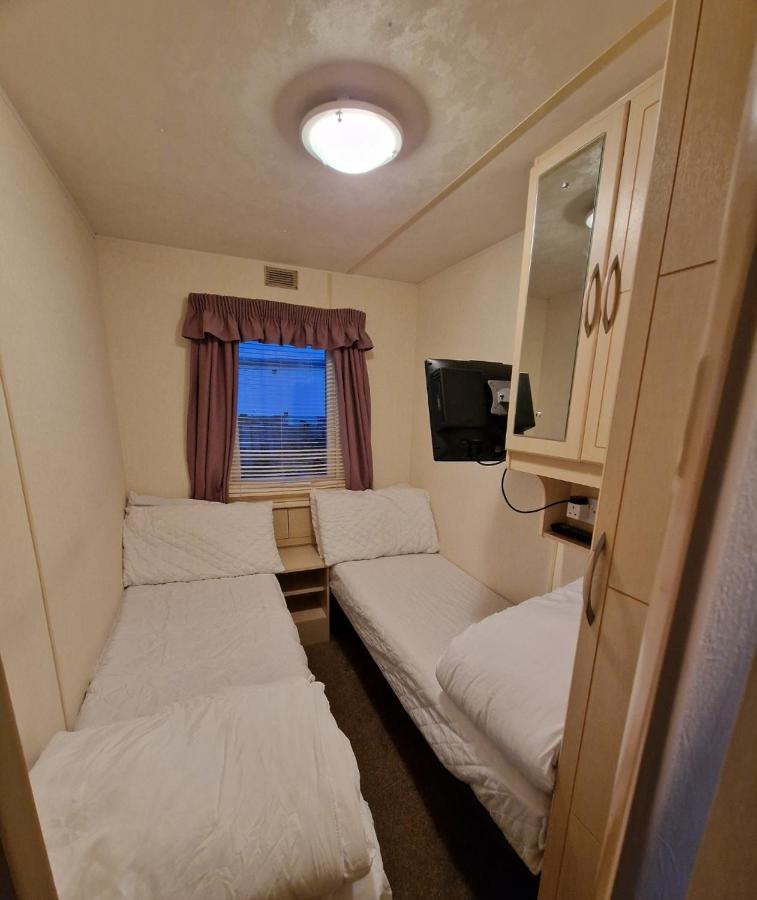 Oasis S108 Caravan, Golden Palm Chapel Saint Leonards